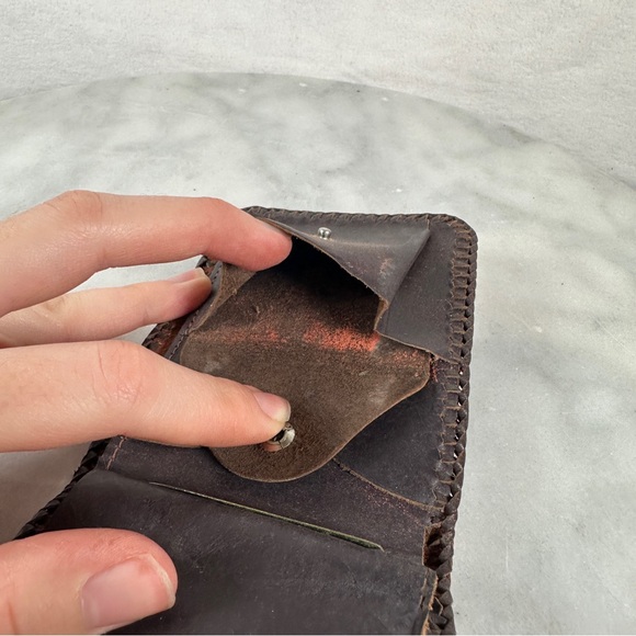 Vintage tooled western Handcrafted Brown Leather Wallet 70s floral boho tan - Picture 12 of 15